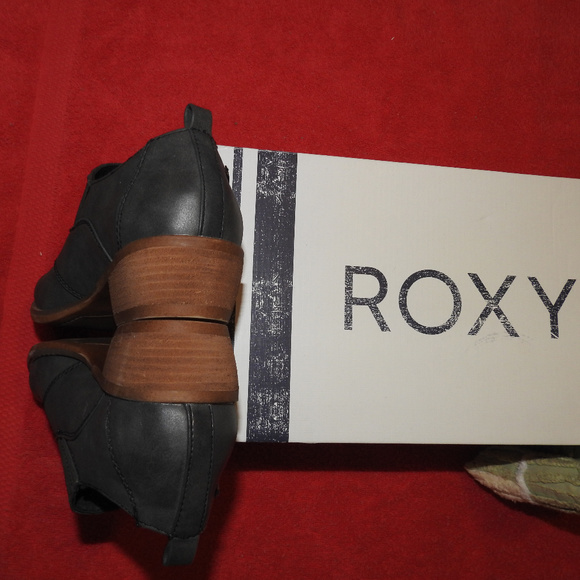Roxy Booties - Picture 6 of 7